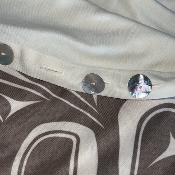 Chloe angus spirit wrap indigenious - Picture 4 of 5